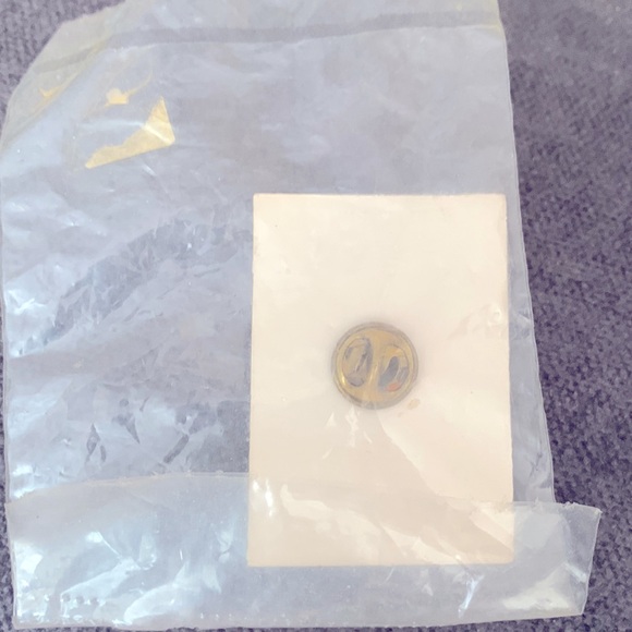 Bluebird Pin - Picture 2 of 2